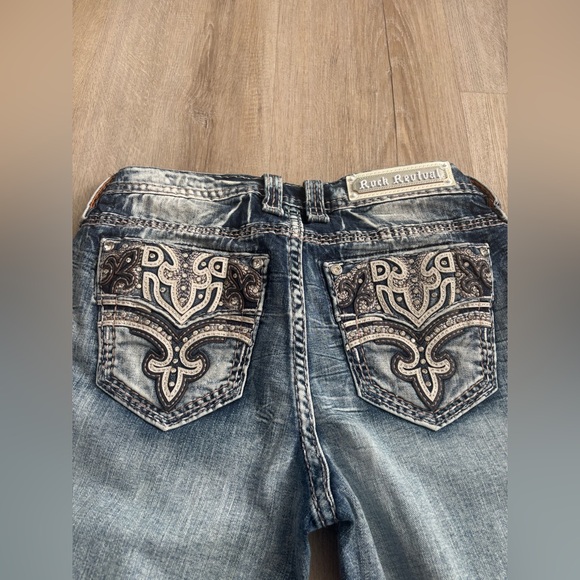 Rock revival Distressed Blue Jeans NWOT - Picture 4 of 10